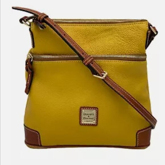 Dooney & Bourke Handbags - Dooney & Bourke Pebble Grain Crossbody bag